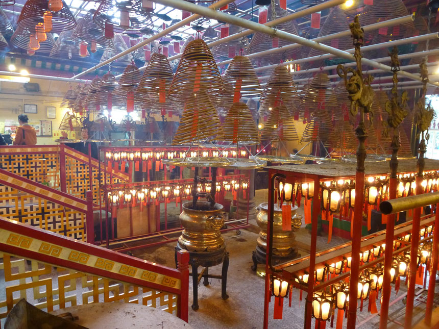 Visit Historic Temples in Hong Kong | Travelvui