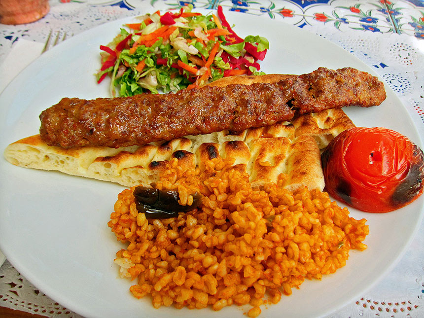 Turkish kebab. Адана кебаб. Турецкий Адана кебаб. Турецкий шашлык Адана. Adana кебаб.